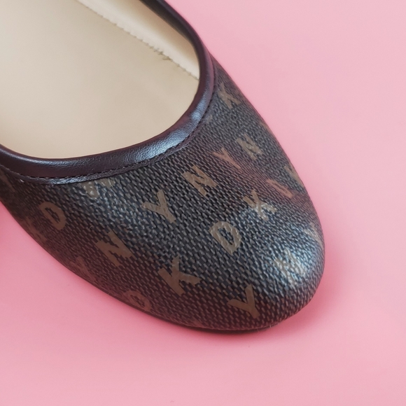 DKNY Monogram Flats - Picture 2 of 6